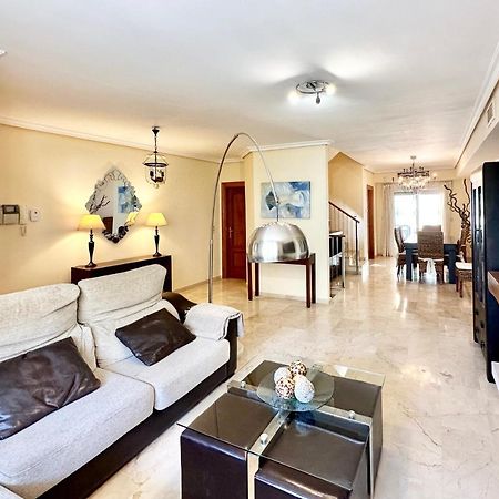 El Arenal Townhouse By The Beach With Swimming Pool - Eaw Homes Marbella Exterior photo