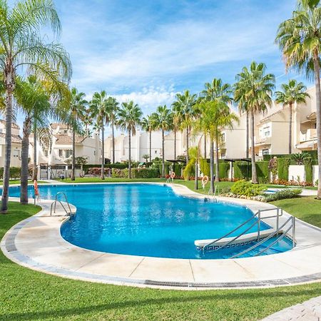 El Arenal Townhouse By The Beach With Swimming Pool - Eaw Homes Marbella Exterior photo