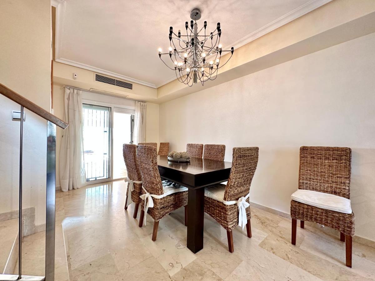 El Arenal Townhouse By The Beach With Swimming Pool - Eaw Homes Marbella Exterior photo
